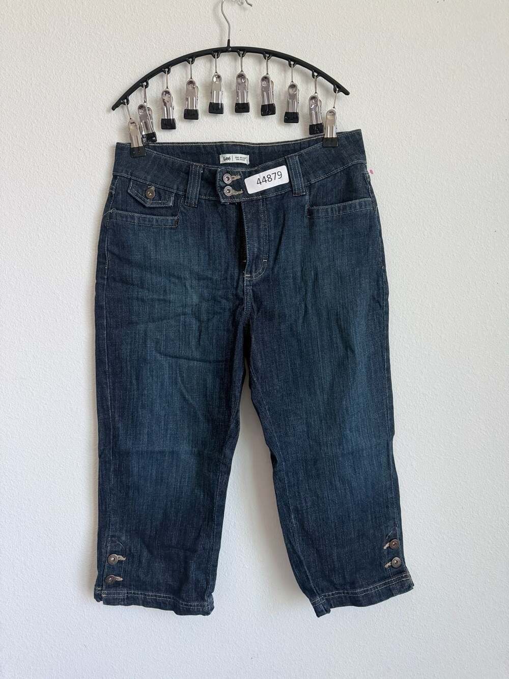 Lee Capri Jeans, Size 6, Medium Wash Denim